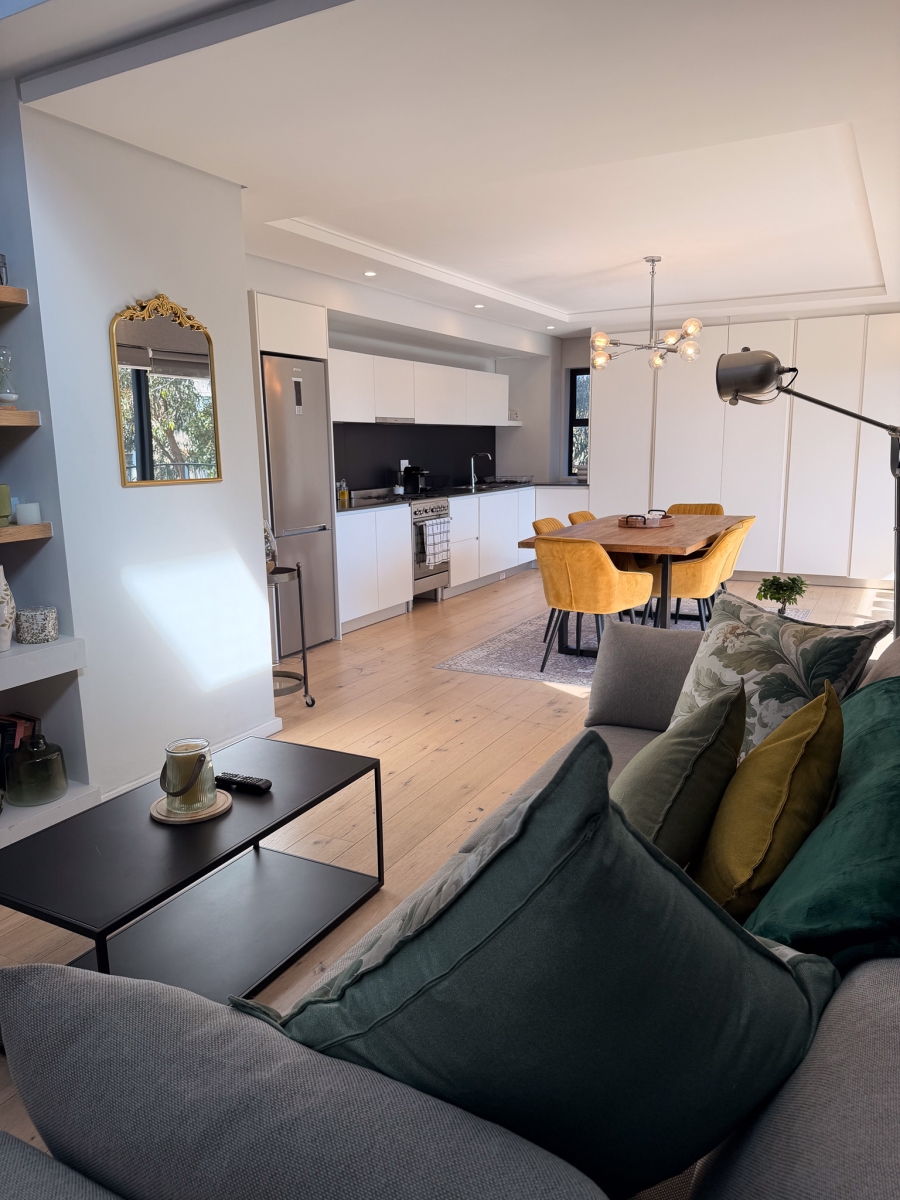 2 Bedroom Property for Sale in Sea Point Western Cape
